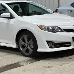 Toyota Camry, 2014