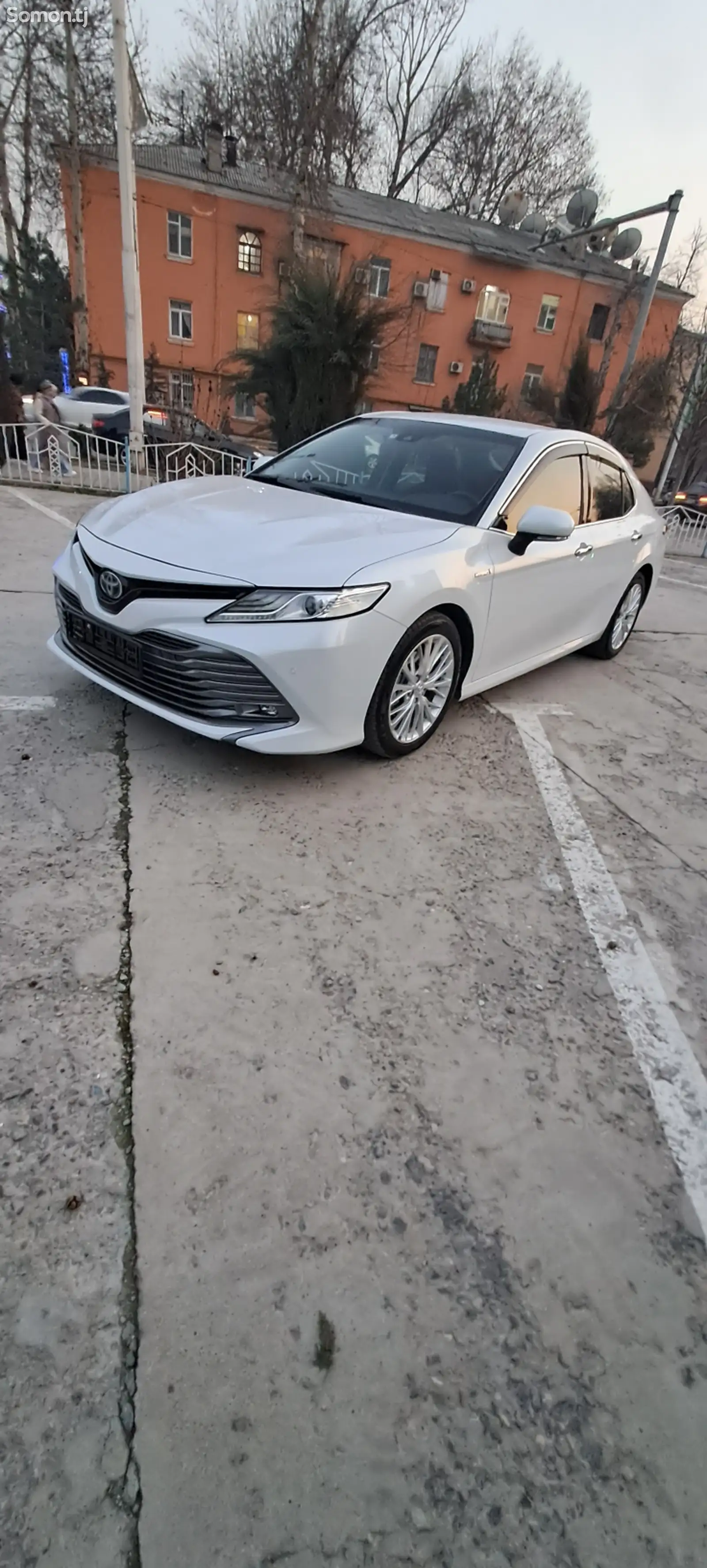 Toyota Camry, 2018-1