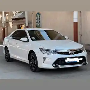 Toyota Camry, 2017