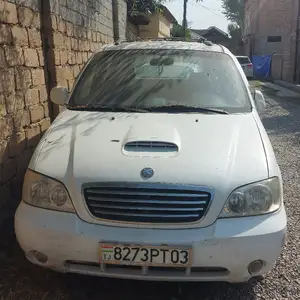 Kia Carnival, 2002