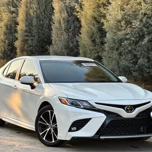 Toyota Camry, 2018