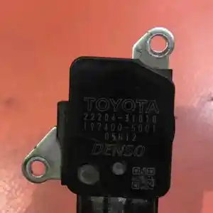 Датчик массового расхода воздуха Toyota Lexus
