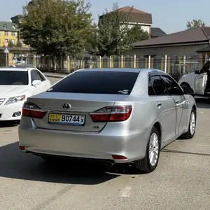 Toyota Camry, 2015