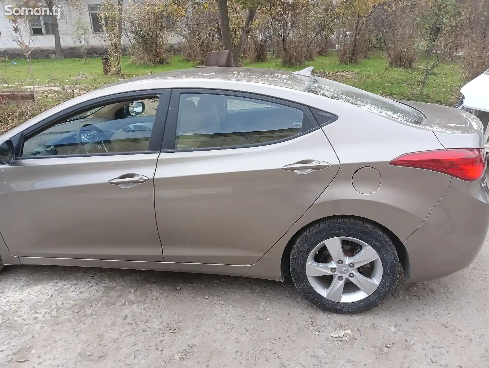 Hyundai Elantra, 2011-4