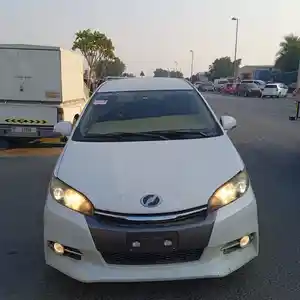 Toyota Wish, 2014