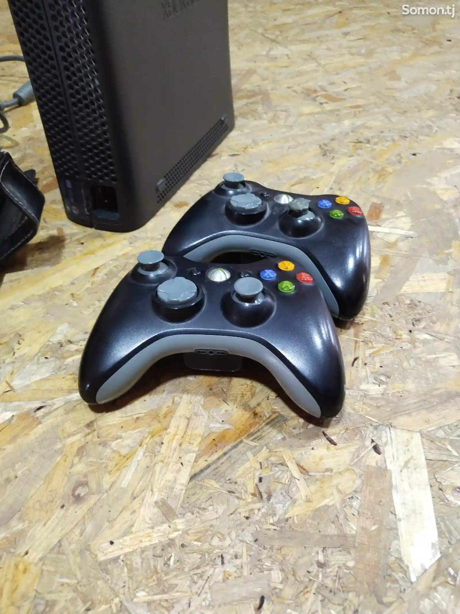 Игровая приставка XBOX 360-2