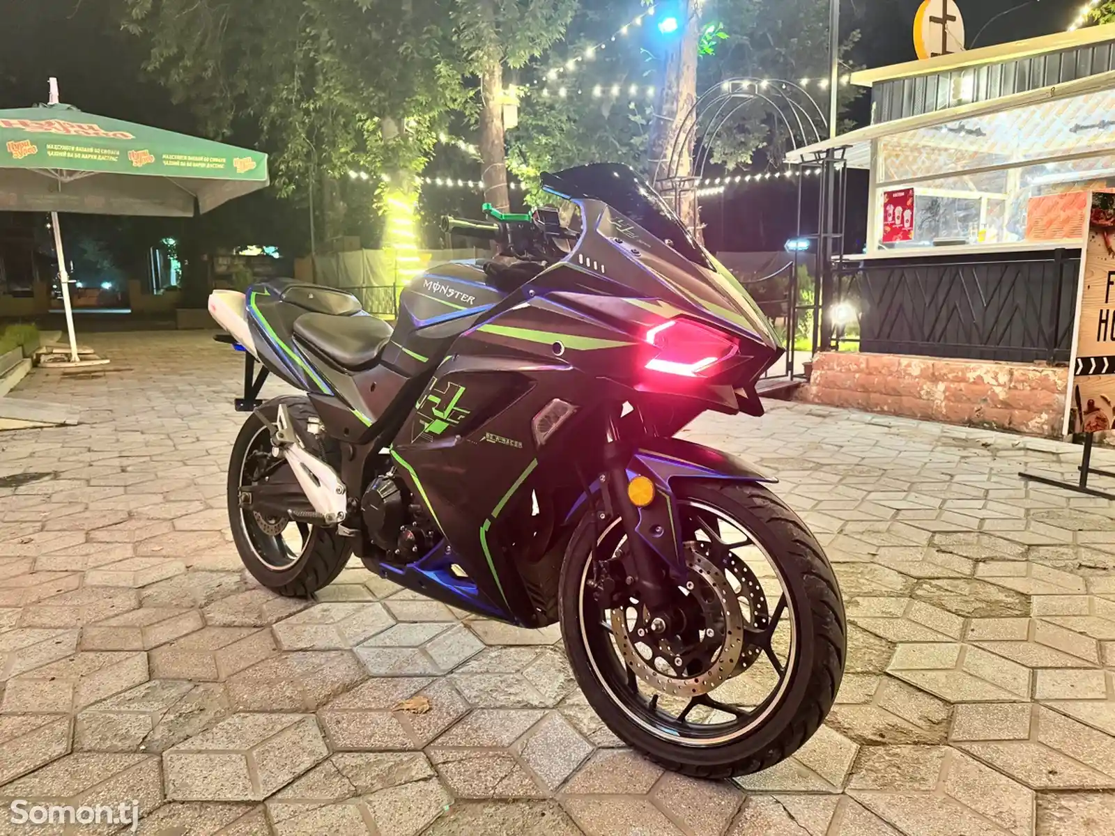 Мотоцикл Kawasaki H2 400cc-2