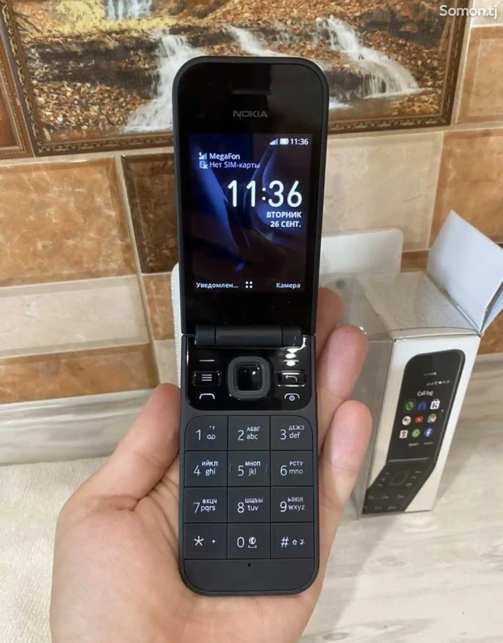 Nokia 2720 Flip-3