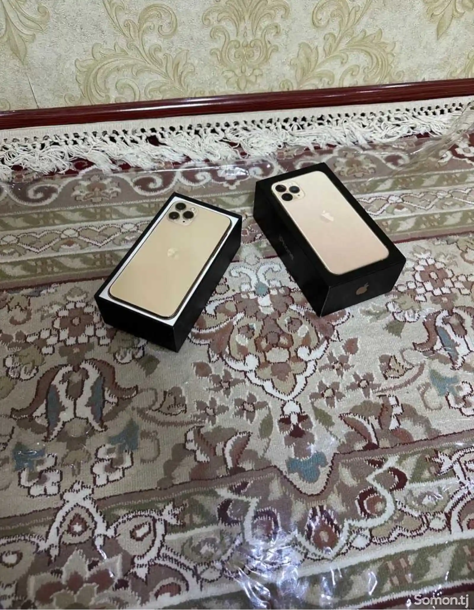 Apple iPhone 11 Pro, 256 gb, Gold-1