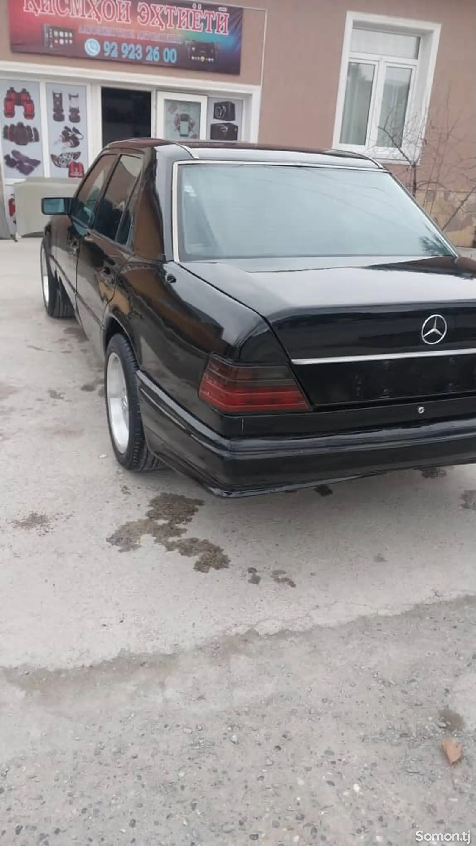 Mercedes-Benz W124, 1992-1