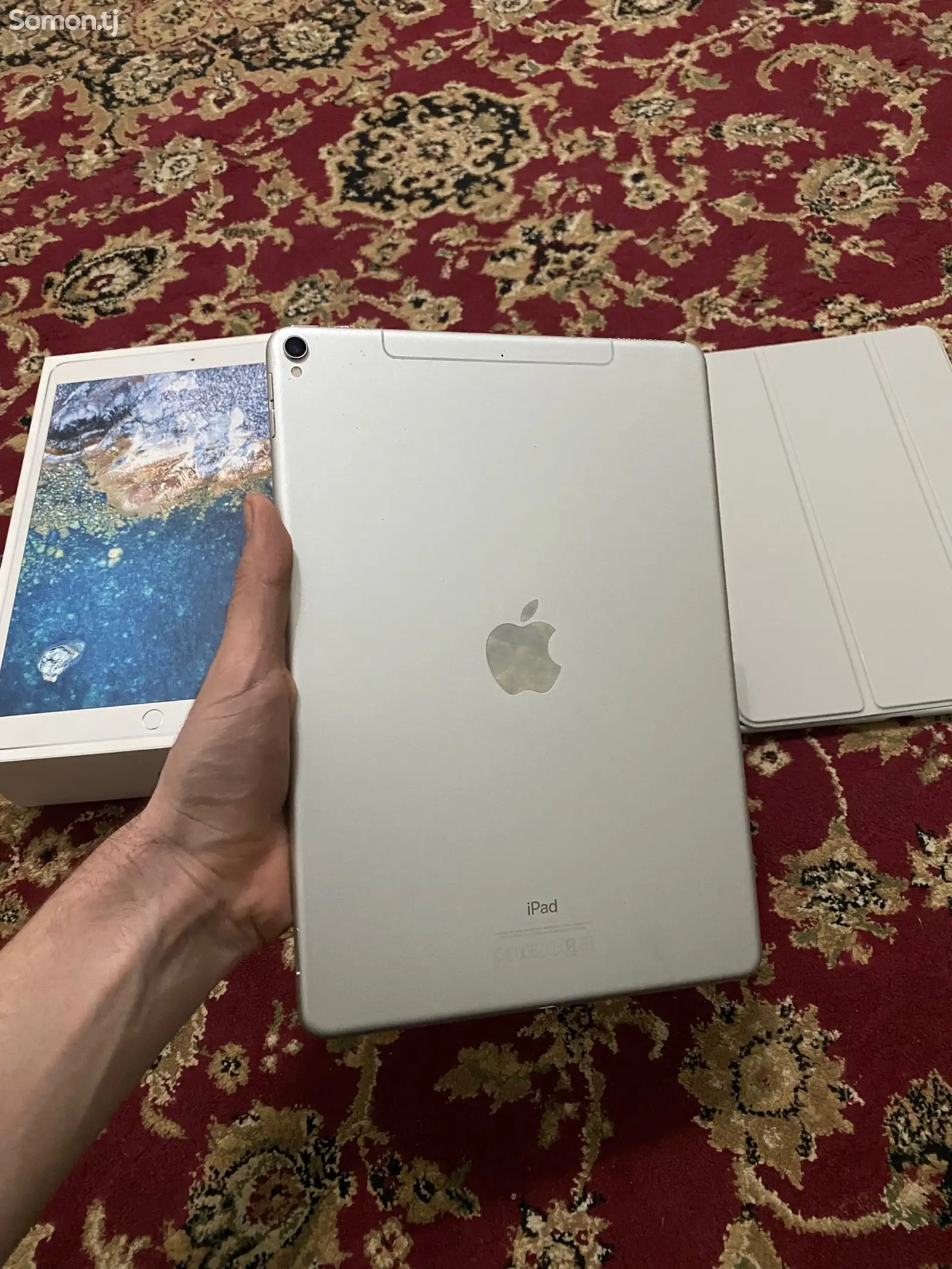 Планшет Apple iPad Pro 10.5-1