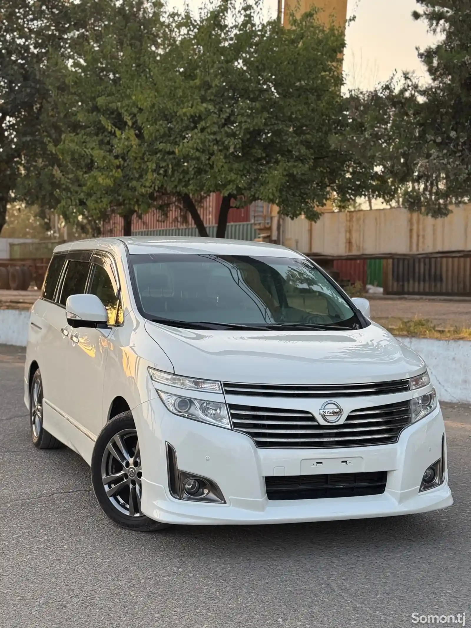 Nissan Elgrand, 2014-3