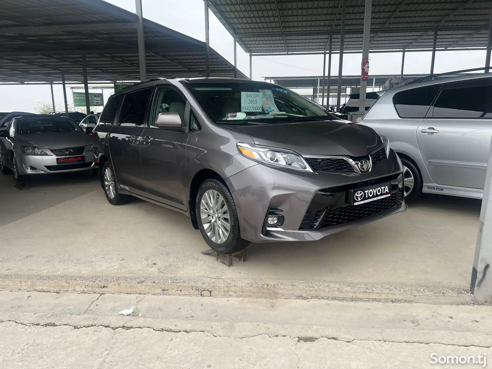 Toyota Sienna, 2015-1