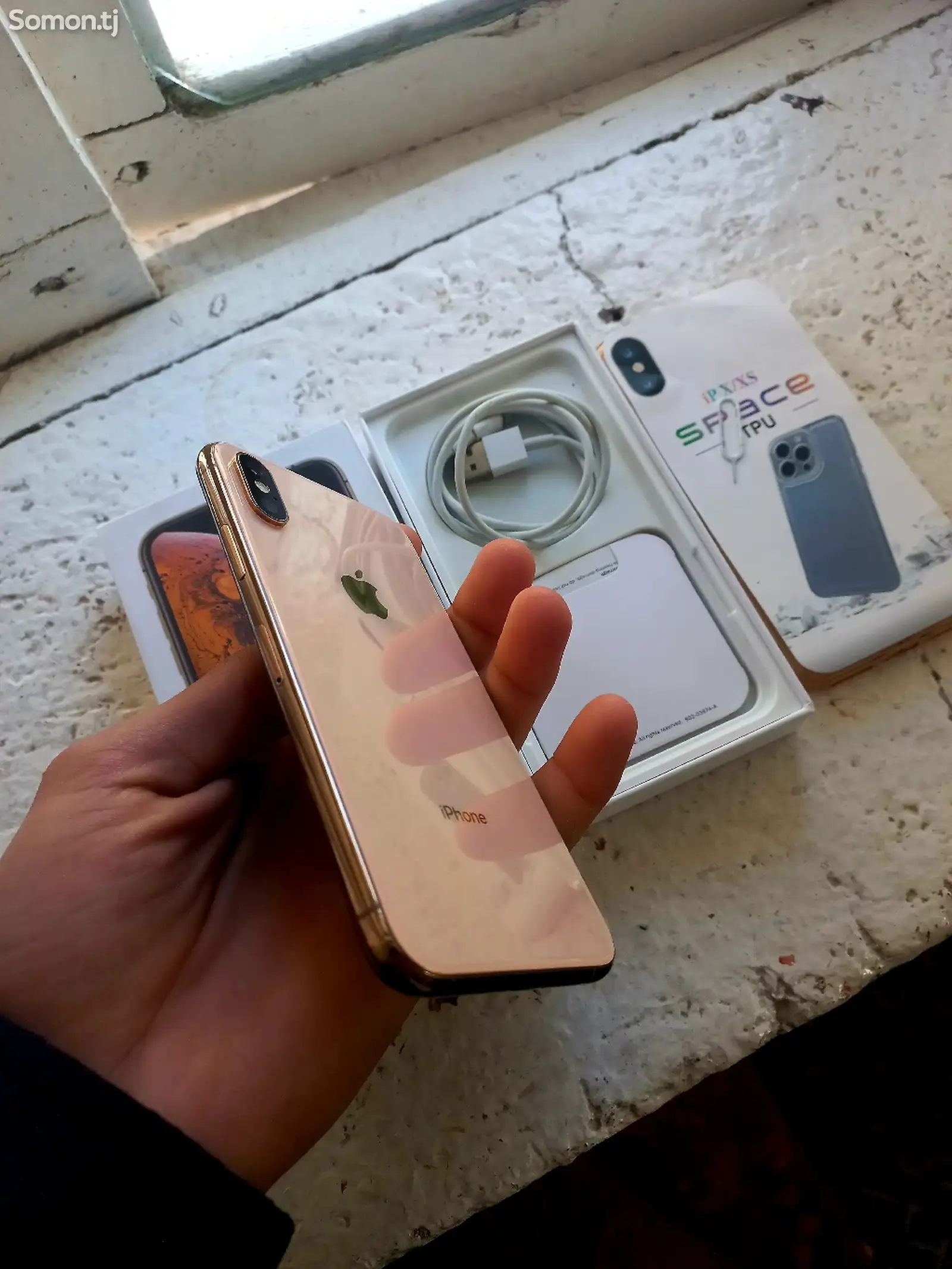 Apple iPhone Xs, 256 gb, Gold-1