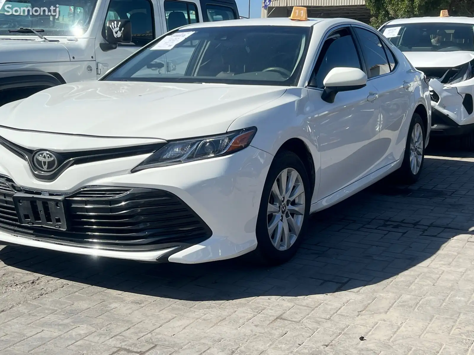 Toyota Camry, 2018-1