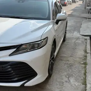 Toyota Camry, 2020