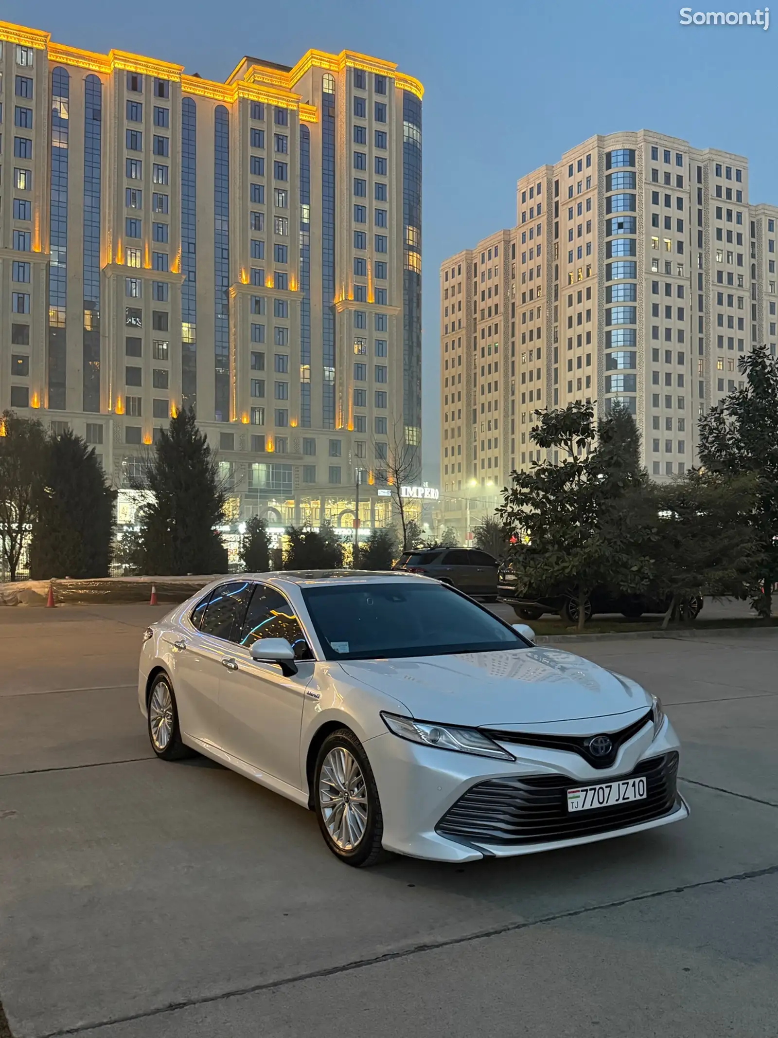 Toyota Camry, 2018-1