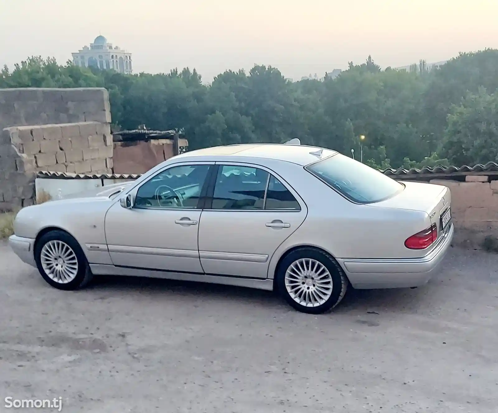 Mercedes-Benz E class, 1998-13