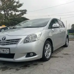 Toyota Corolla Verso, 2011