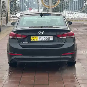 Hyundai Elantra, 2017