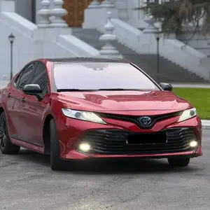 Toyota Camry, 2018