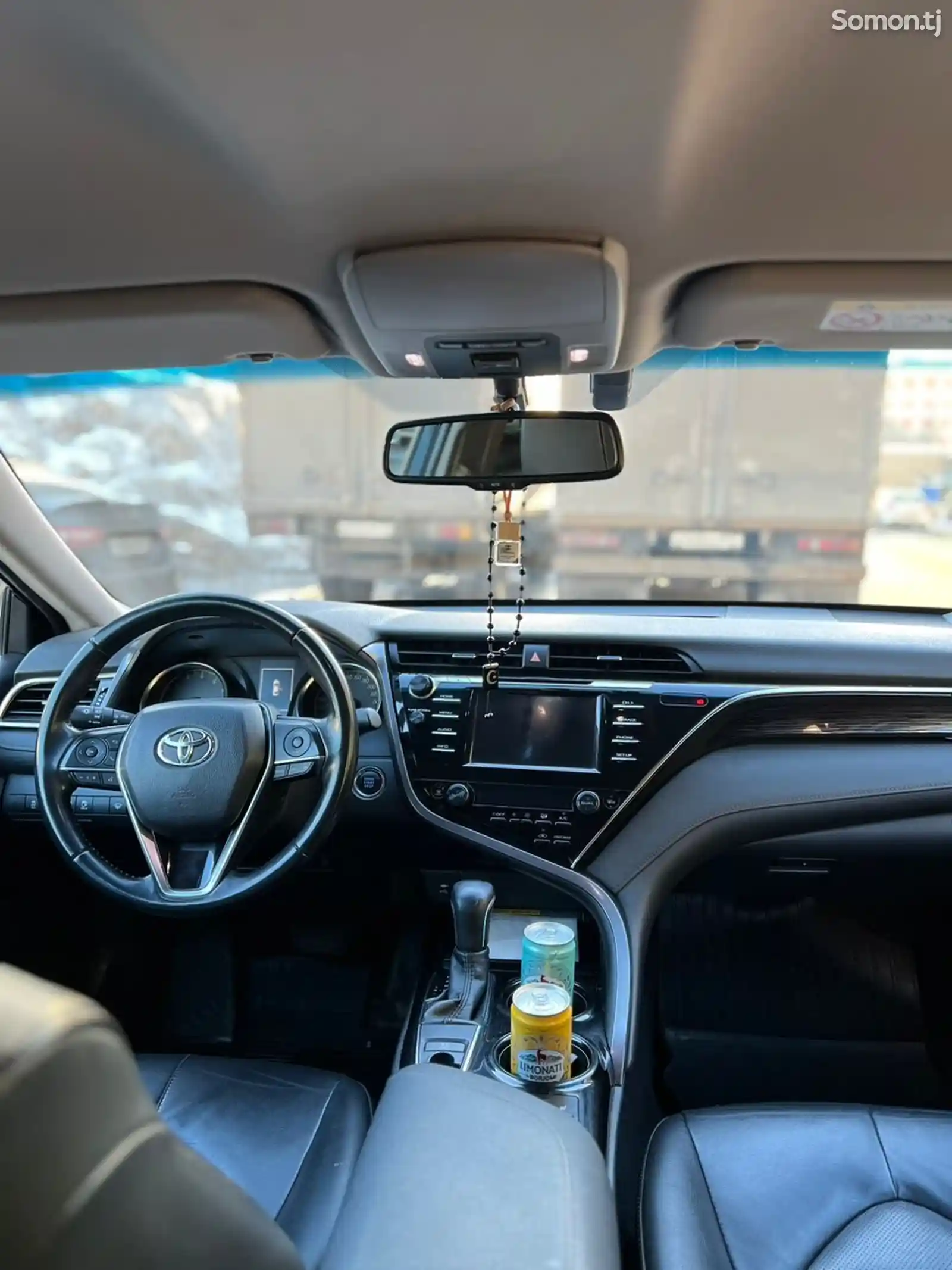 Toyota Camry, 2019-14