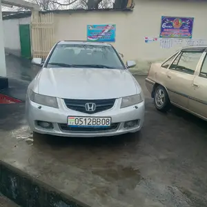 Honda Accord, 2004