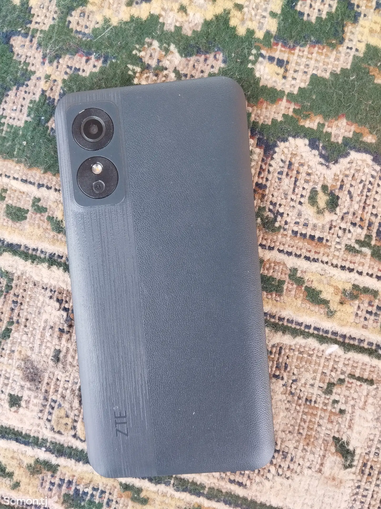 Телефон ZTE-1