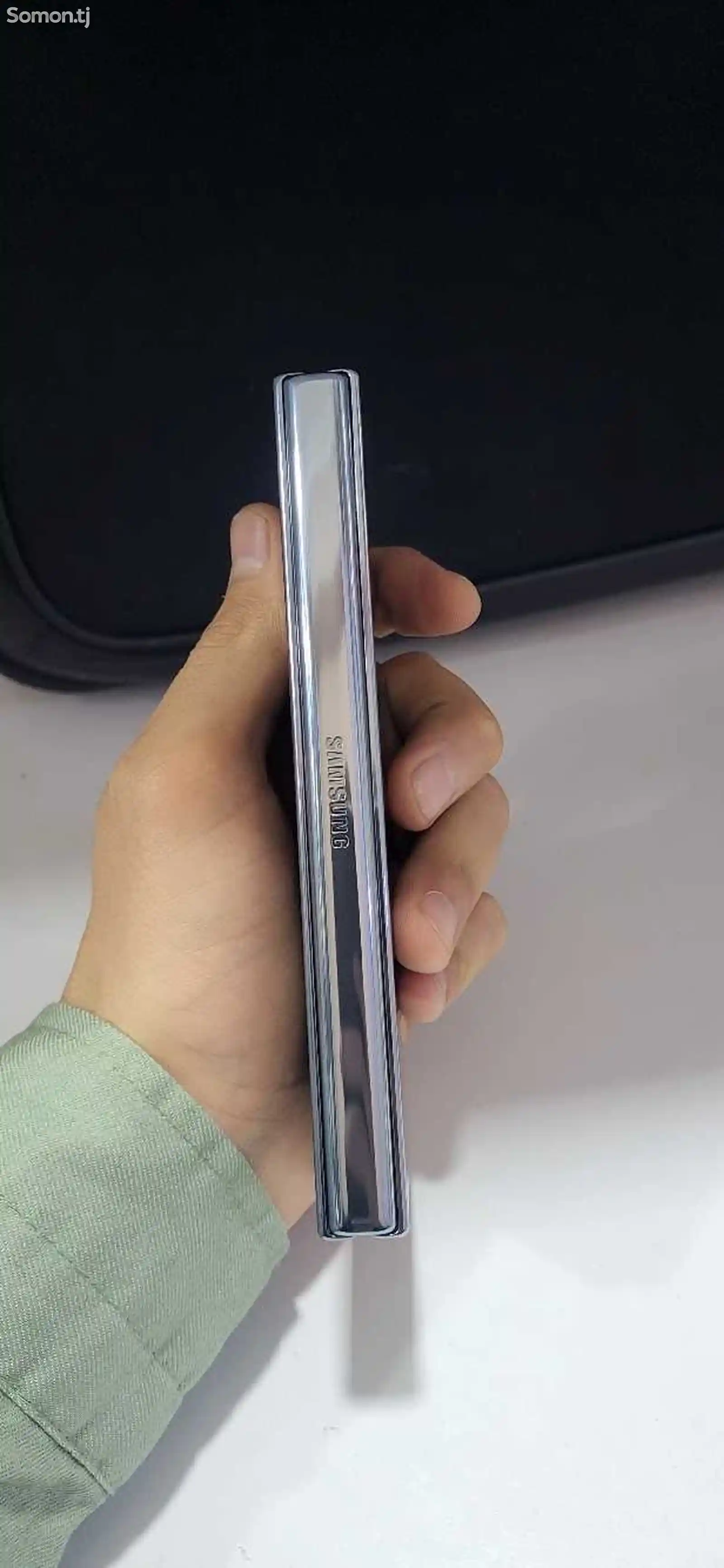 Samsung Galaxy Fold 4-2