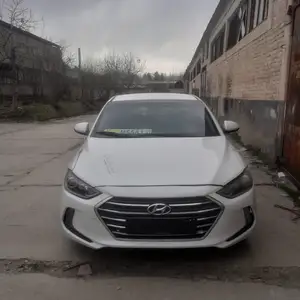 Hyundai Elantra, 2017