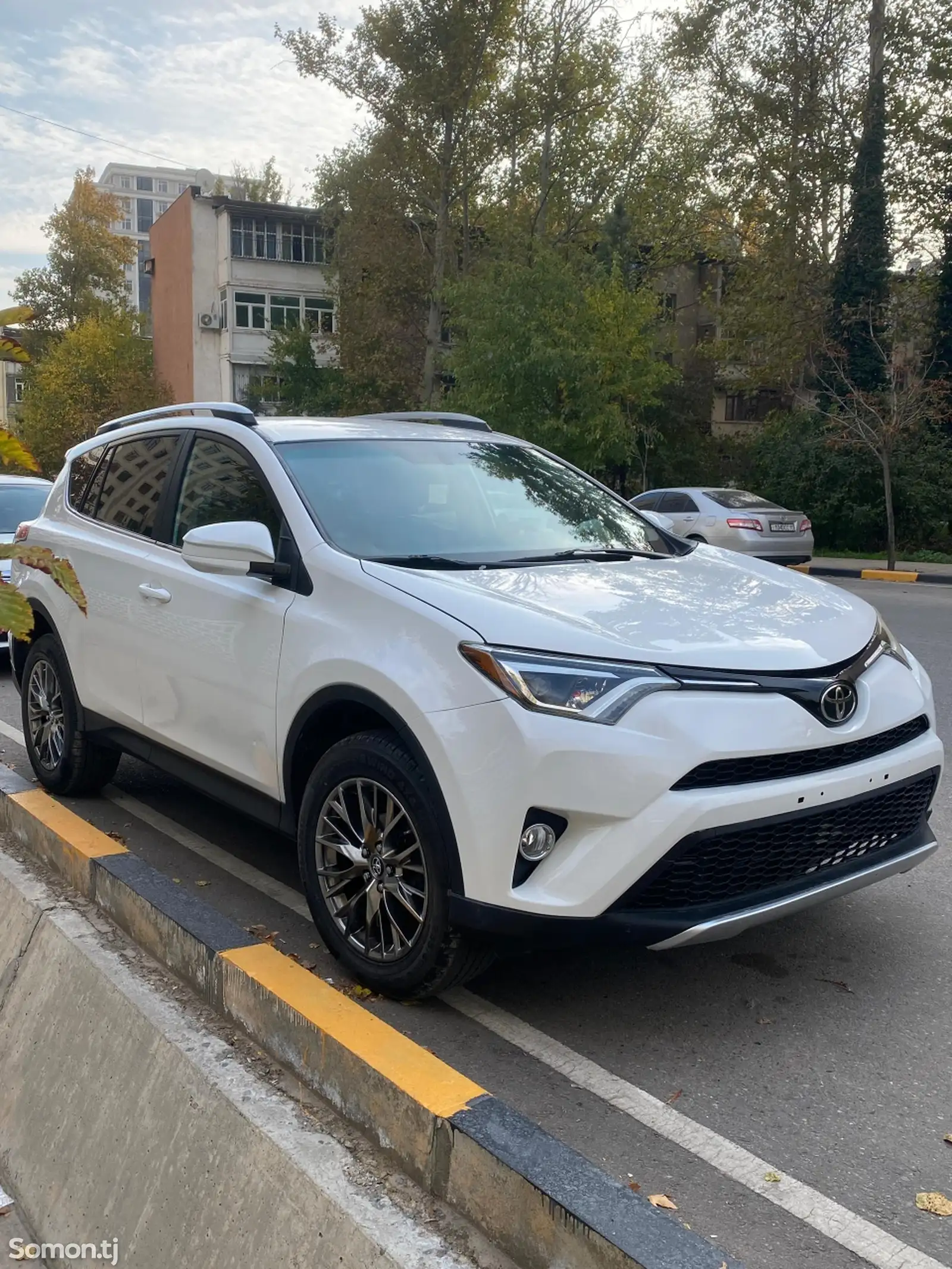 Toyota RAV 4, 2015-1