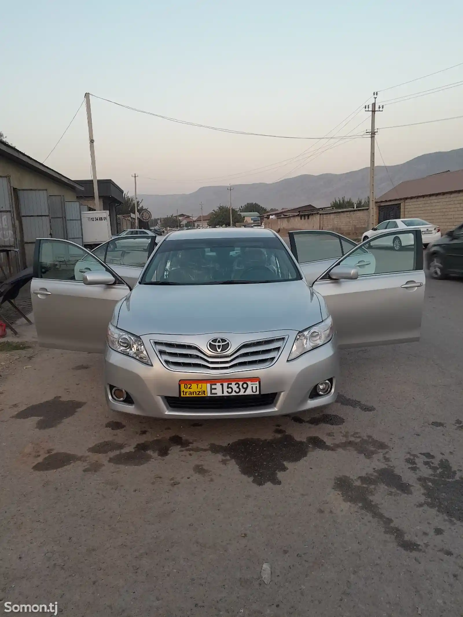 Toyota Camry, 2010-1