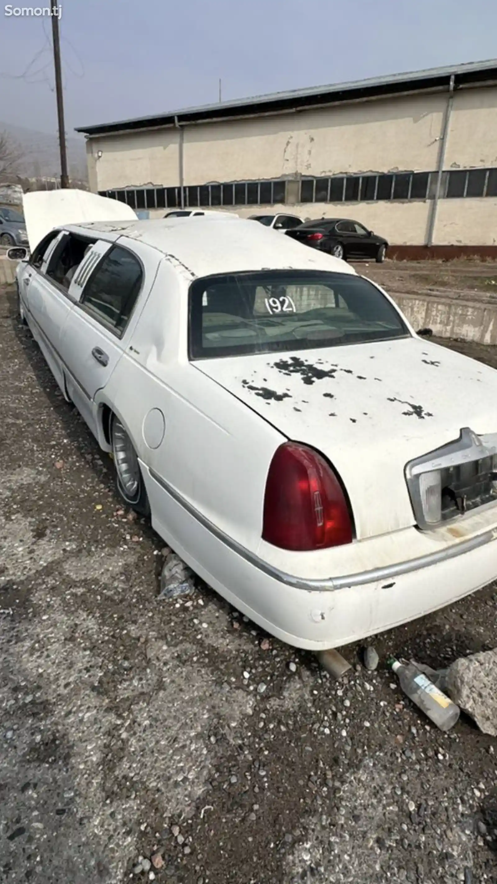 Lincoln Town Car, 2003-3