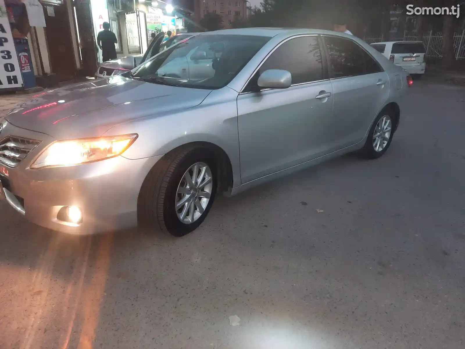 Toyota Camry, 2010-1