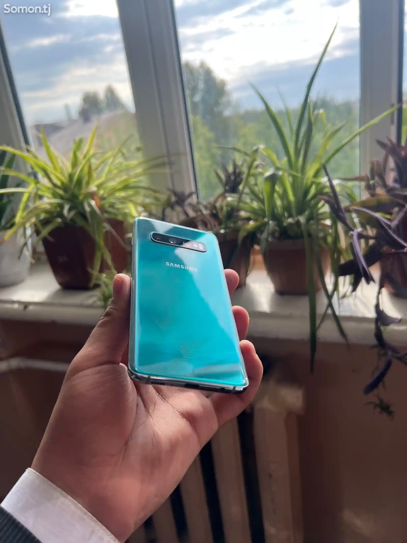 Samsung Galaxy S10 Duos-1