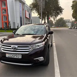 Toyota Highlander, 2011