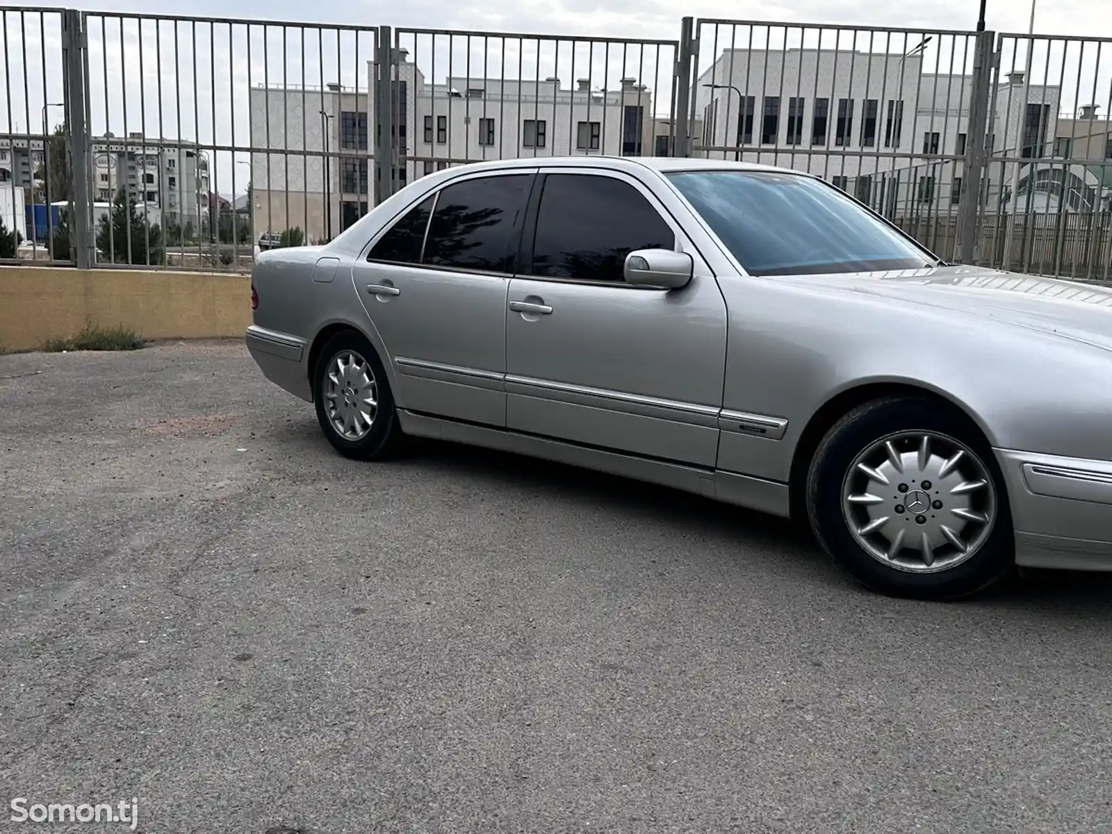 Mercedes-Benz E class, 2001-3