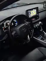 Toyota RAV 4, 2022-5