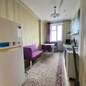 2-комн. квартира, 13 этаж, 63м², Доми` Сафо