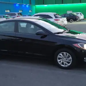 Hyundai Elantra, 2017