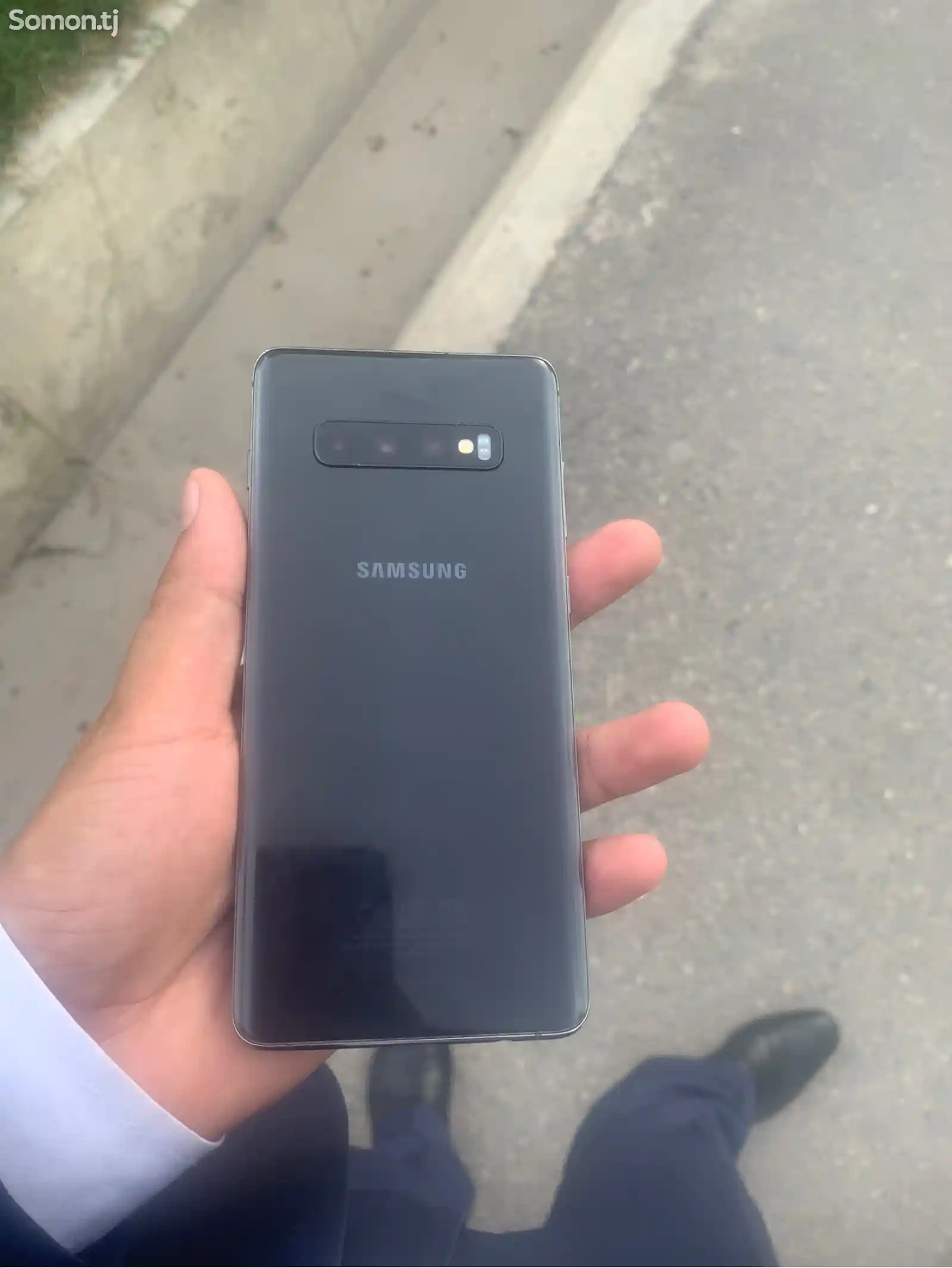 Samsung Galaxy S10+-1