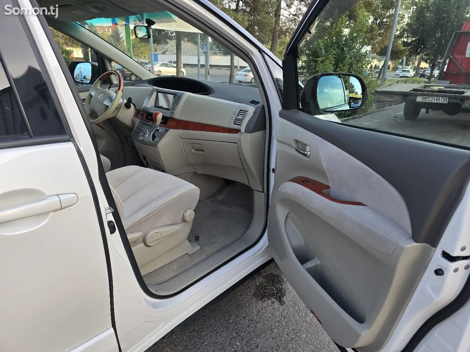 Toyota Estima, 2008-9