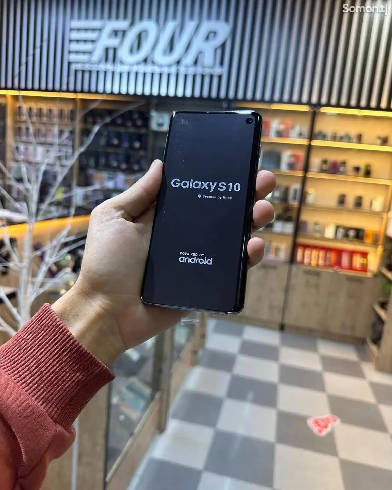 Samsung Galaxy S10 8/128gb-1