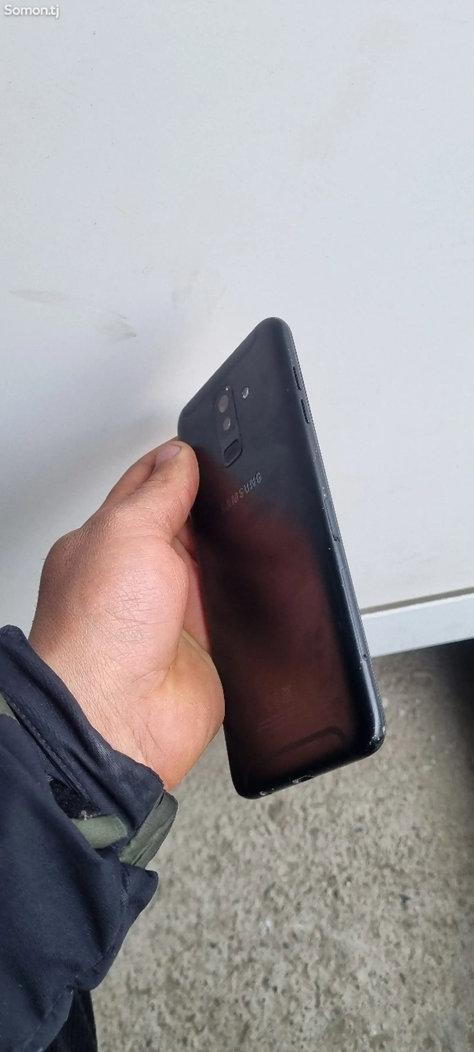 Samsung Galaxy A6 plus-1