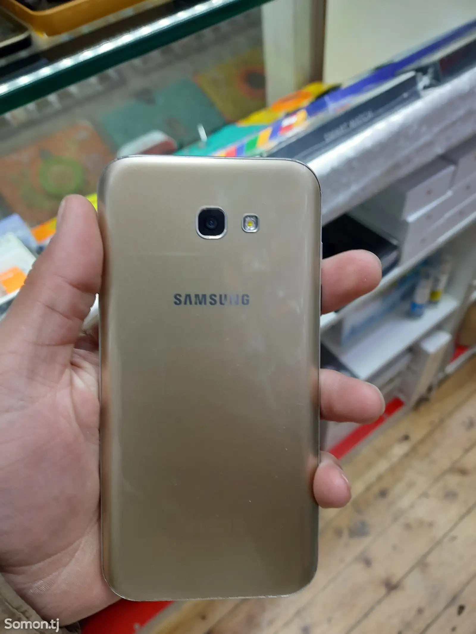 Samsung Galaxy A7-1