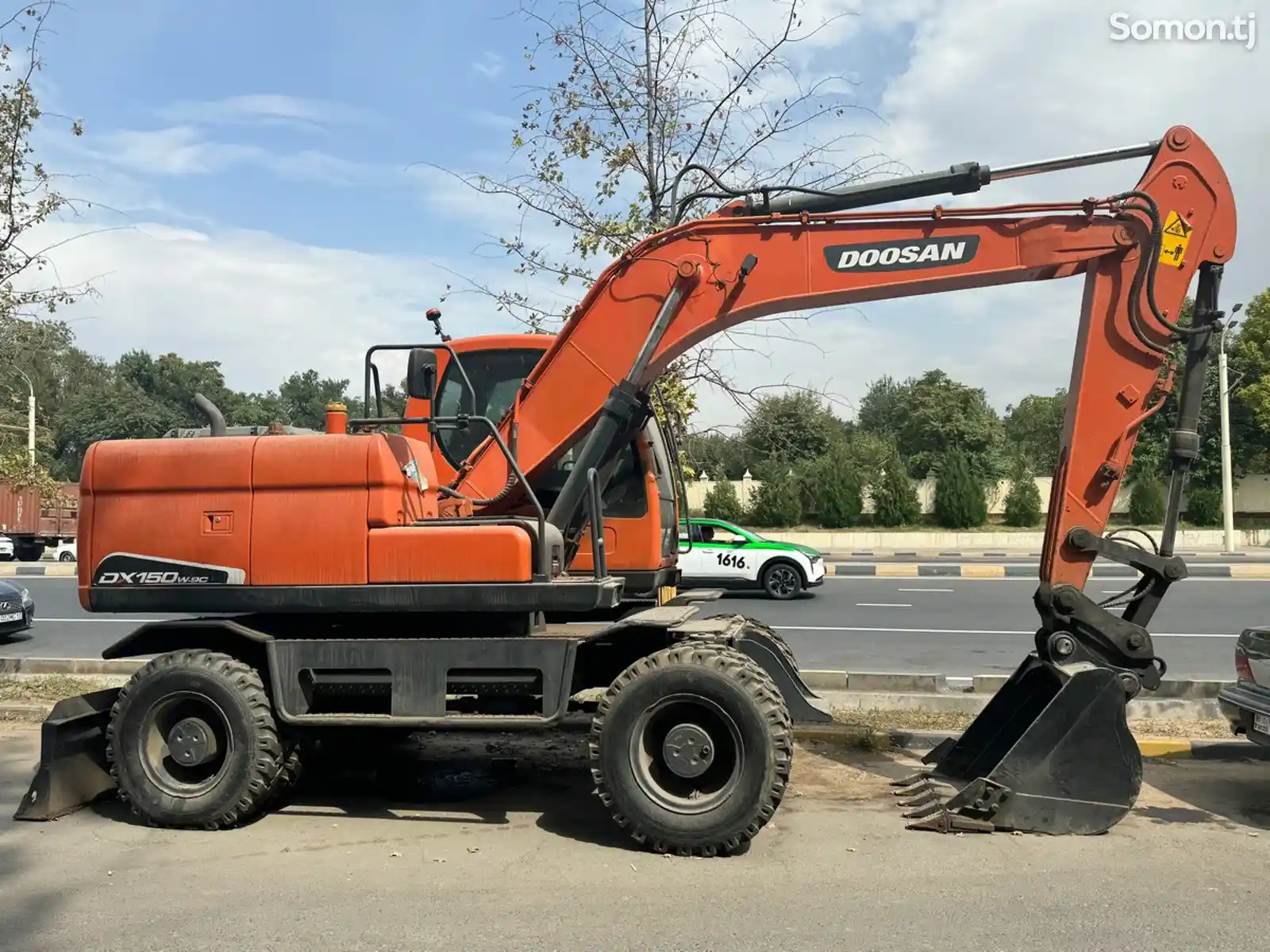 Экскаватор Doosan DX140W-1