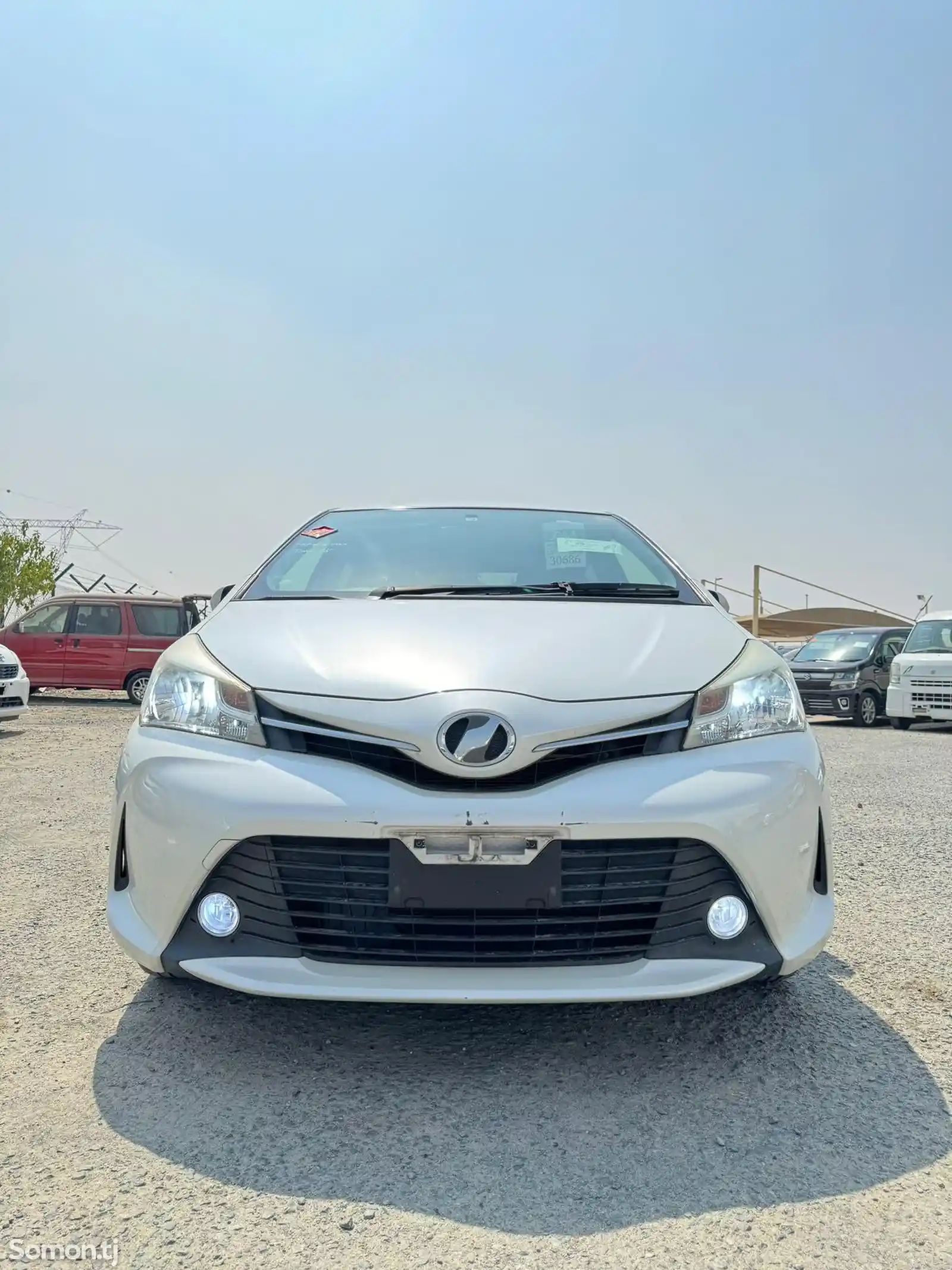 Toyota Vitz, 2015-3