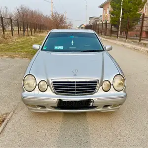 Mercedes-Benz E class, 2000