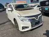 Nissan Elgrand, 2014-8