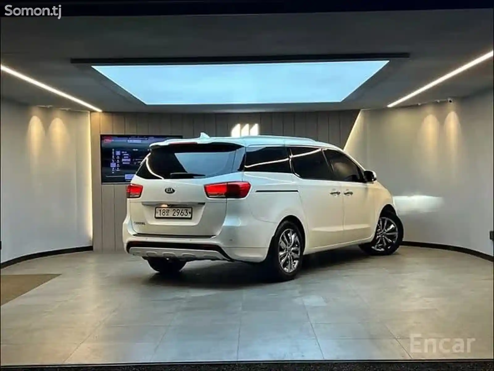 Kia Carnival, 2015-3